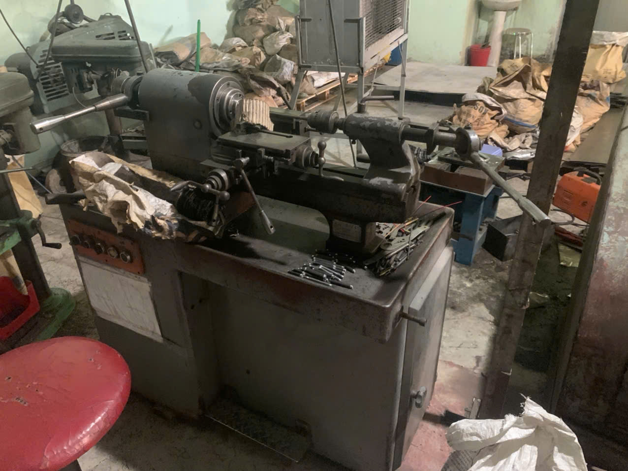 Lathing machine.jpg